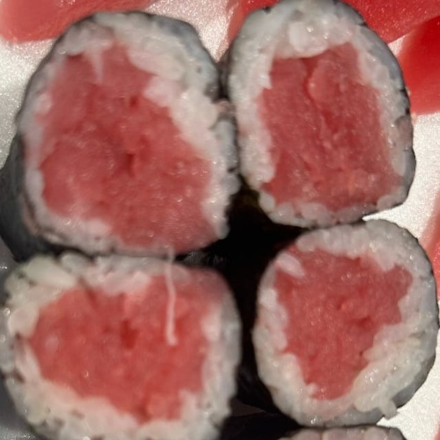 Tuna Roll.