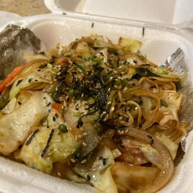 Yakisoba.